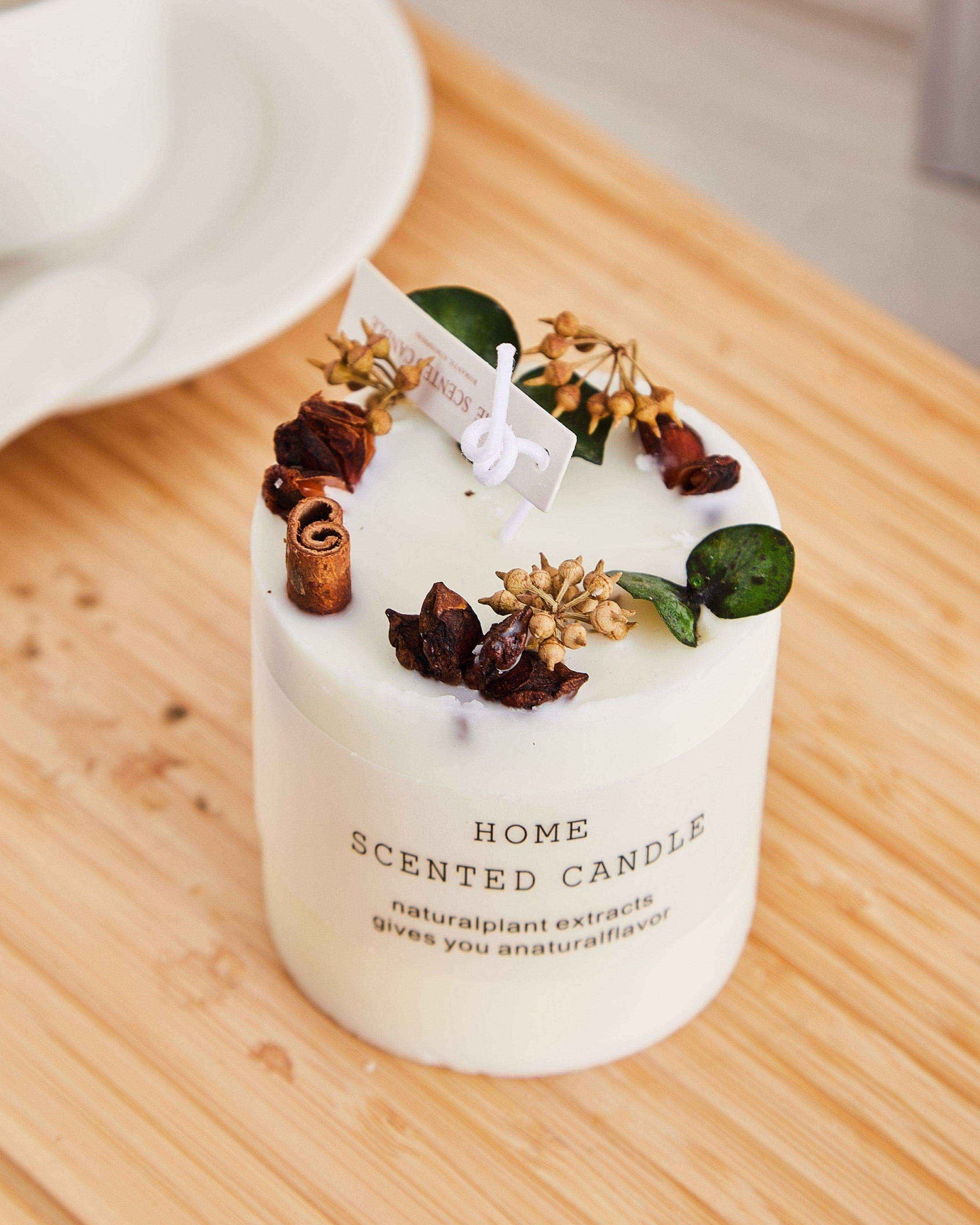 Eucalyptus Round Leaf Floral Harmony Candle - Cherish And Love